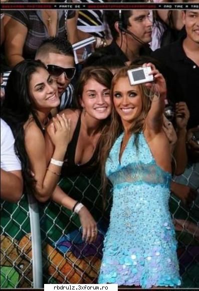 Galerie foto - asta e secretul RBD k tot ce fac...fac pt fanii - Anahi